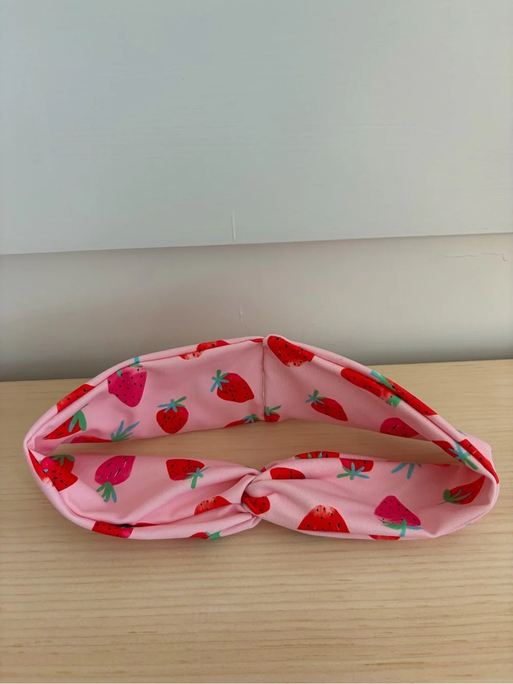 Skida Women’s Soft Twist Headband Strawberries (OS)